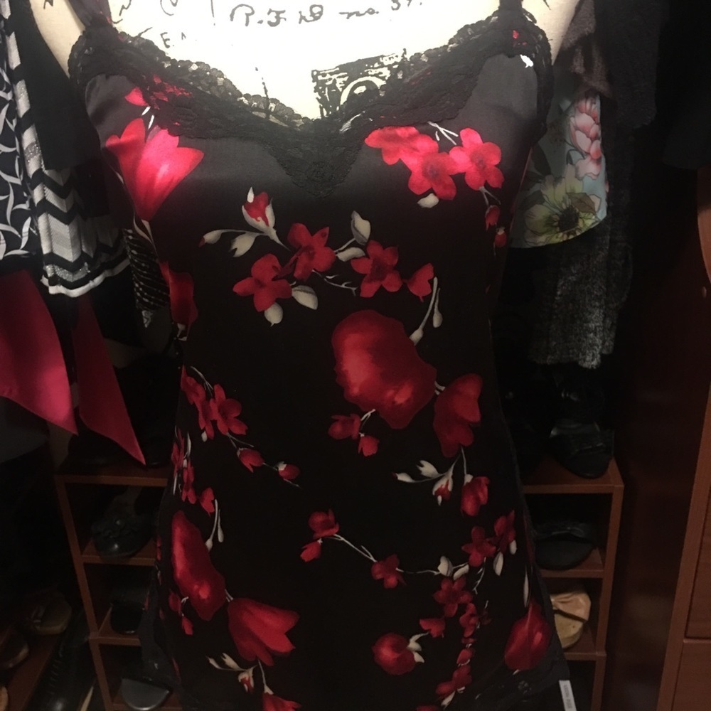 White House‎ Black Market floral silk tank top